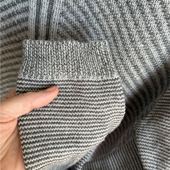 APT. 9 Women's Gray Chevron Knit Sweater, Size XL - Picture 7 of 11